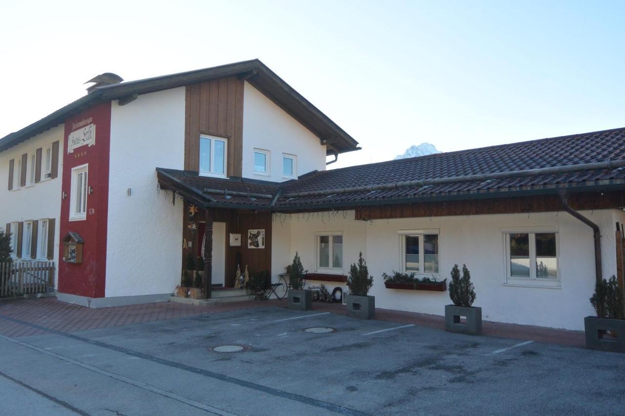 Ferienwohnungen Haus Erli Mittenwald Exterior foto